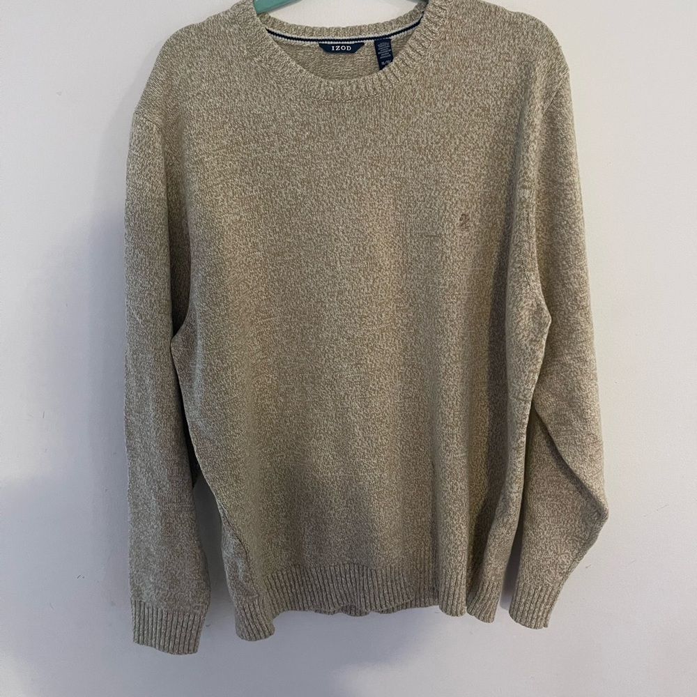 Men’s long sleeve sweater